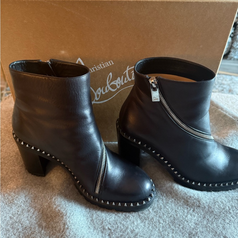 Christian Louboutin Birgitta Lug 70 Calf Black Ankle Boots with Silver Zippers